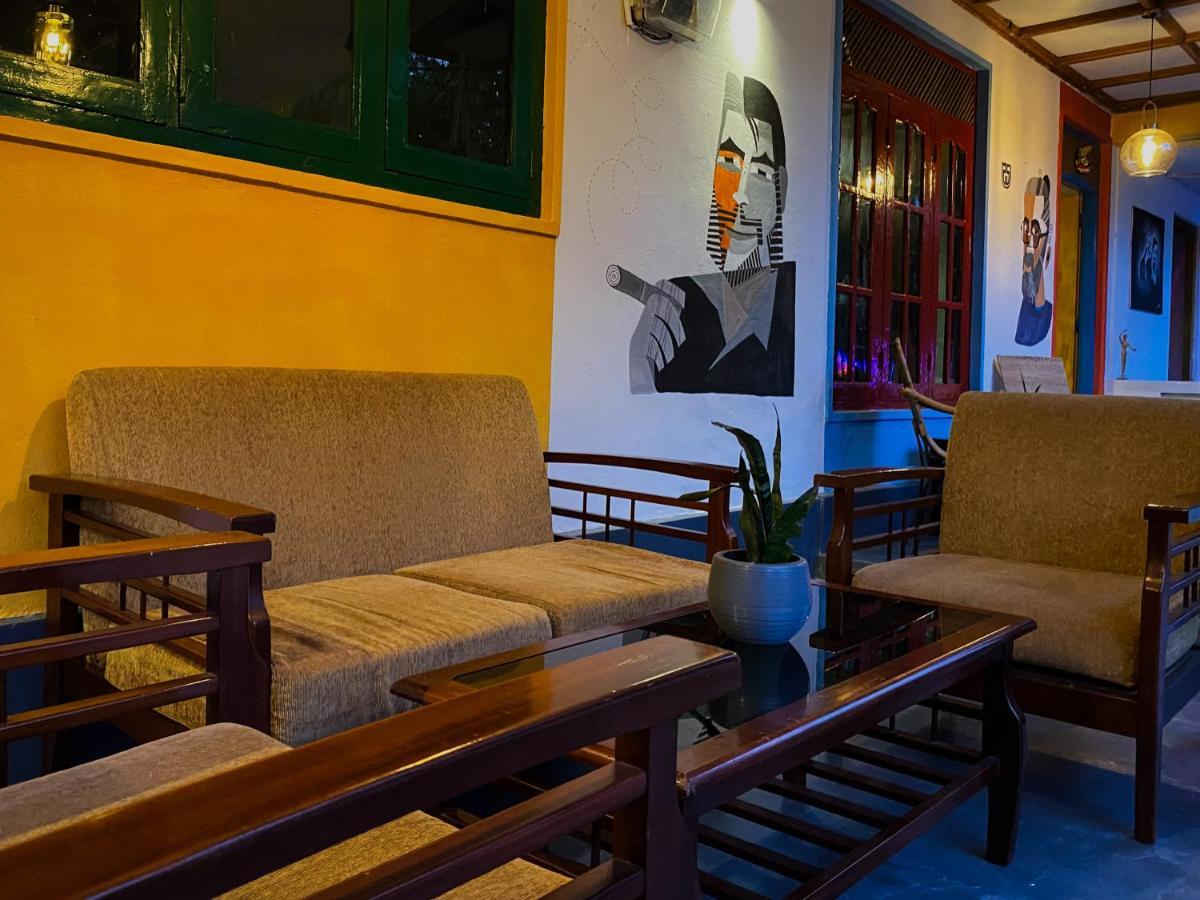 Mad Monkey Hostel And Lounge เอลลา ภายนอก รูปภาพ