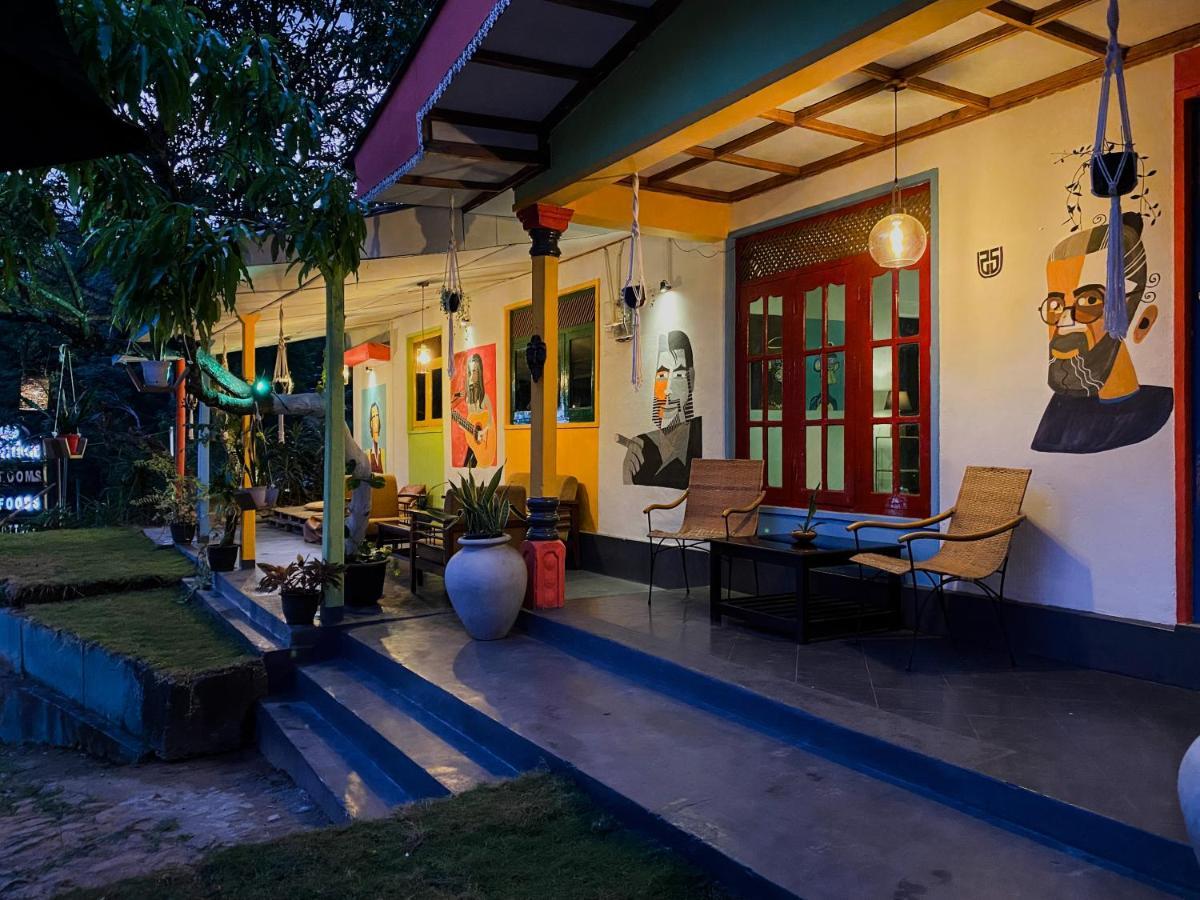 Mad Monkey Hostel And Lounge เอลลา ภายนอก รูปภาพ