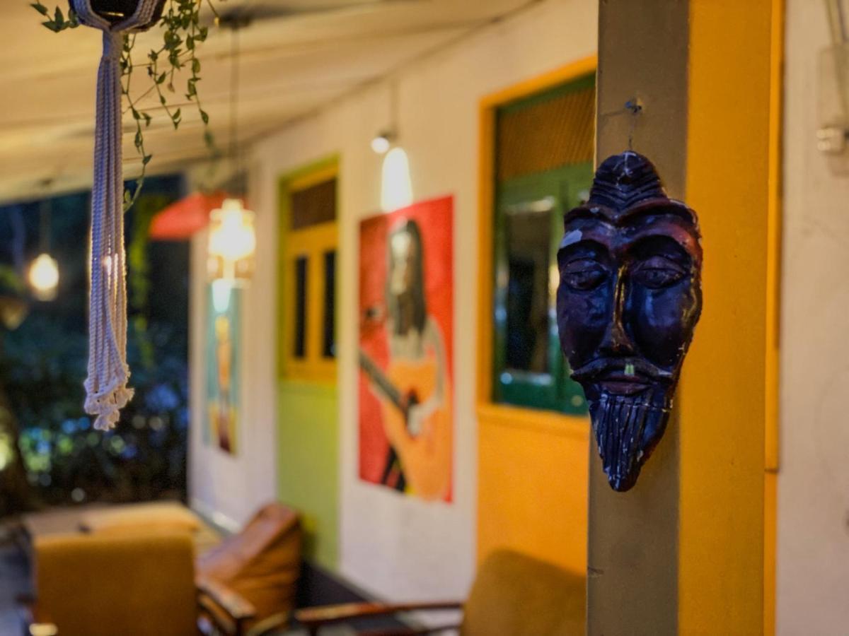 Mad Monkey Hostel And Lounge เอลลา ภายนอก รูปภาพ