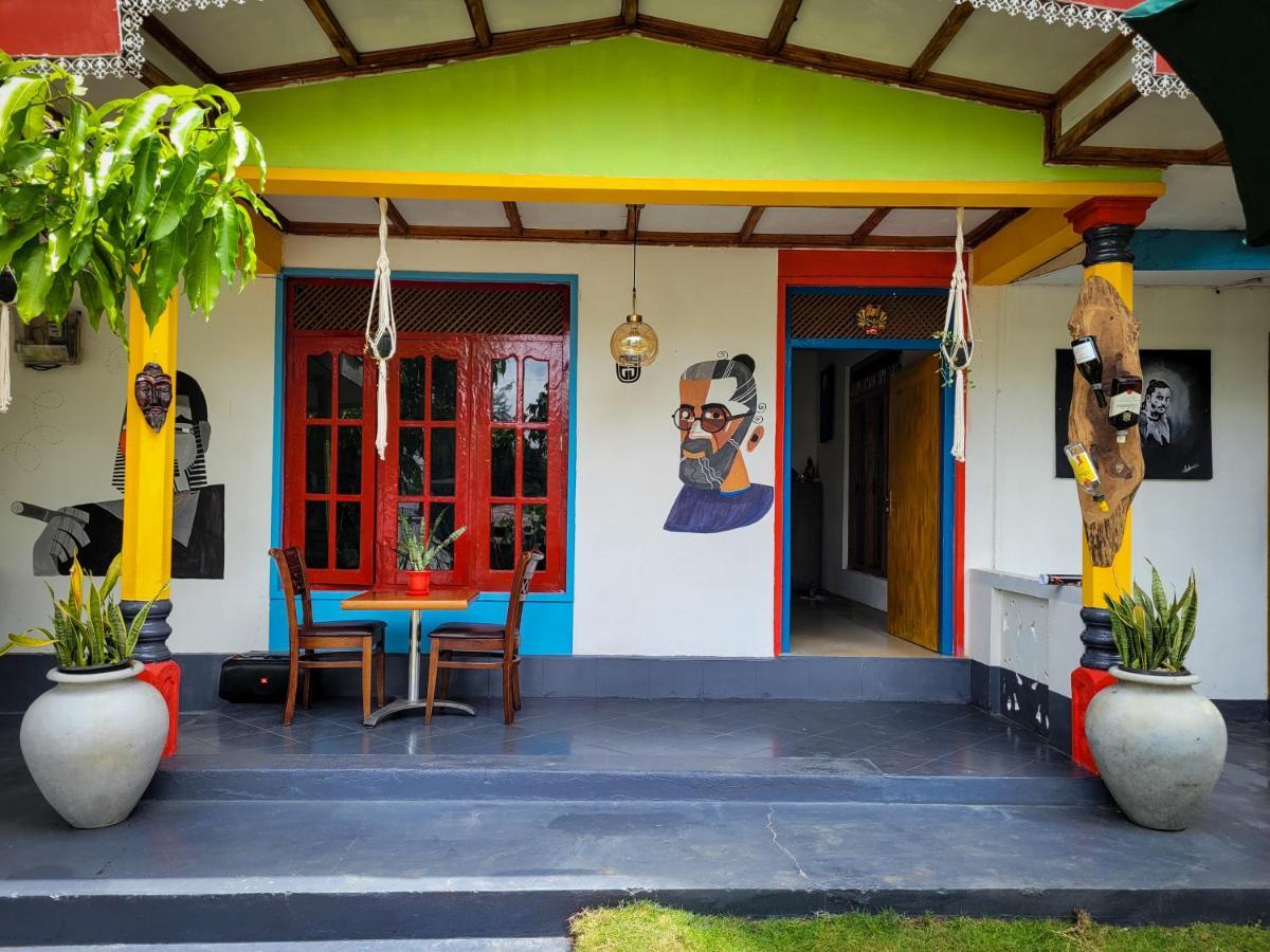 Mad Monkey Hostel And Lounge เอลลา ภายนอก รูปภาพ