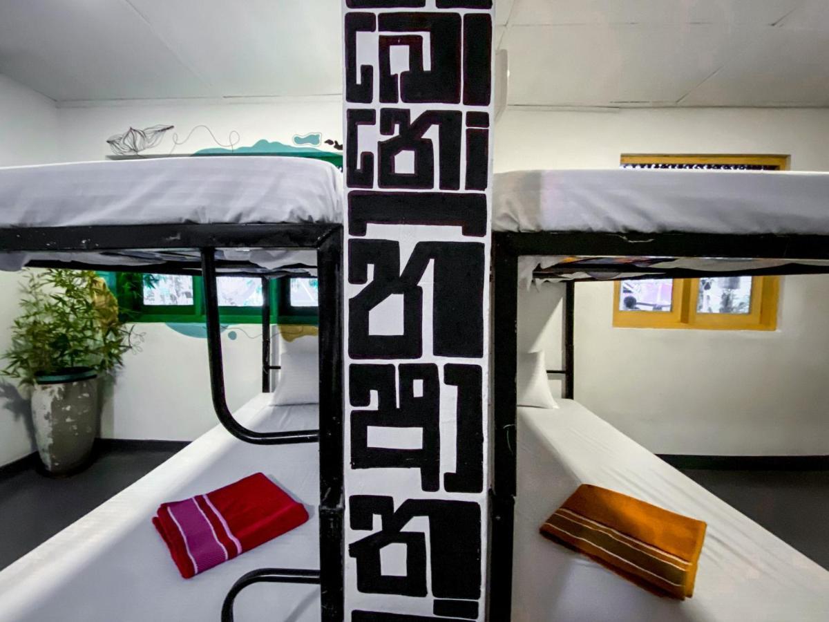 Mad Monkey Hostel And Lounge เอลลา ภายนอก รูปภาพ