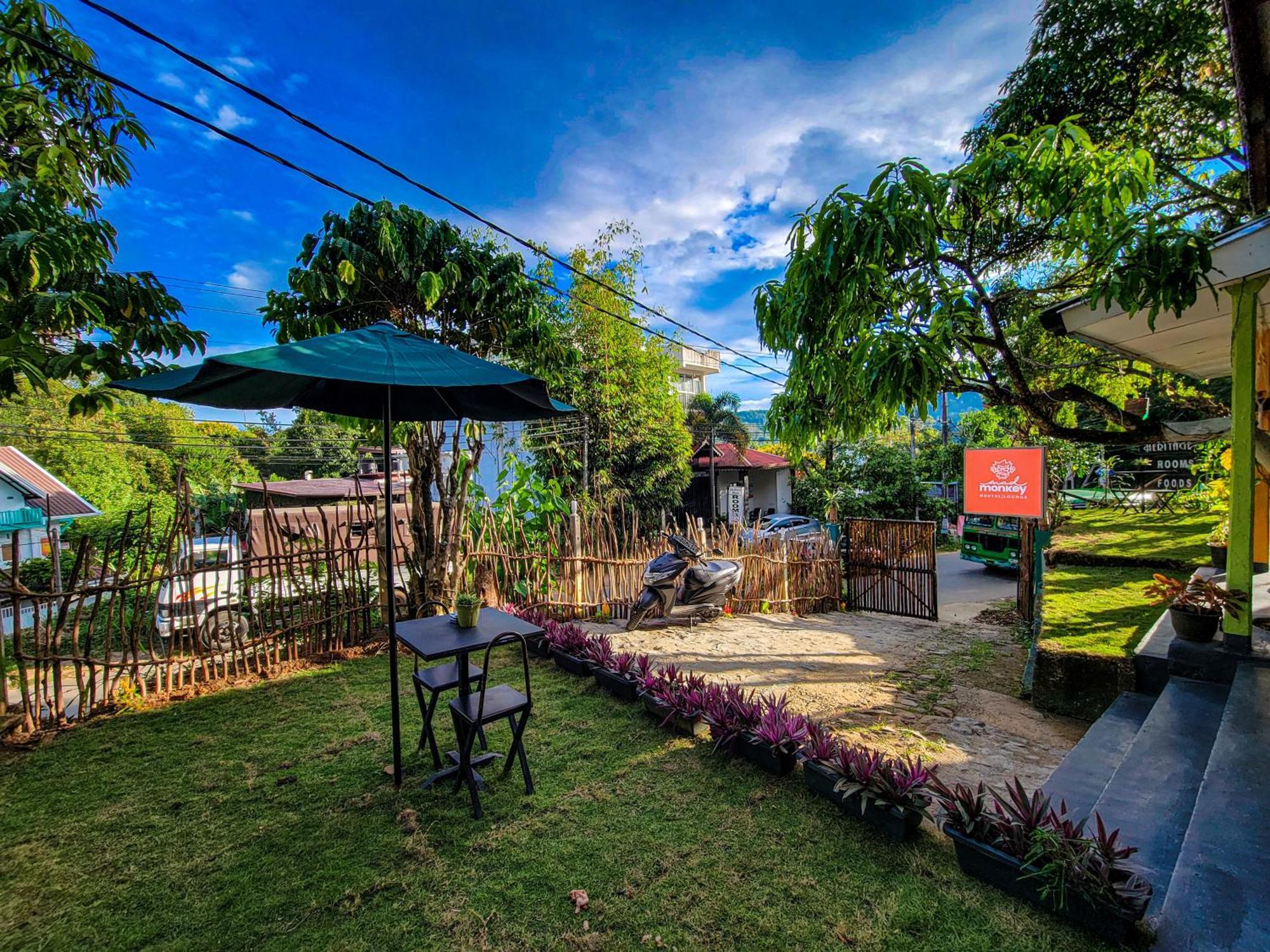Mad Monkey Hostel And Lounge เอลลา ภายนอก รูปภาพ