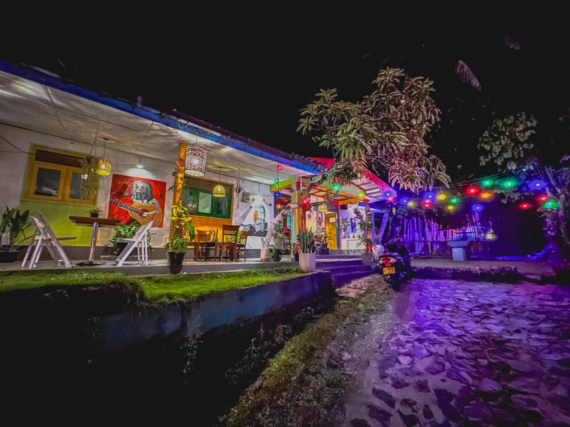 Mad Monkey Hostel And Lounge เอลลา ภายนอก รูปภาพ