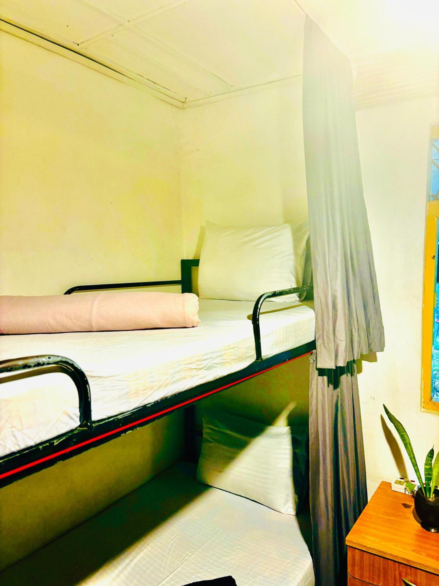 Mad Monkey Hostel And Lounge เอลลา ภายนอก รูปภาพ